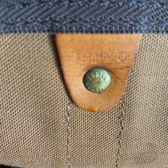💯 Authentic LV Keepall 45 - Picture 9 of 16